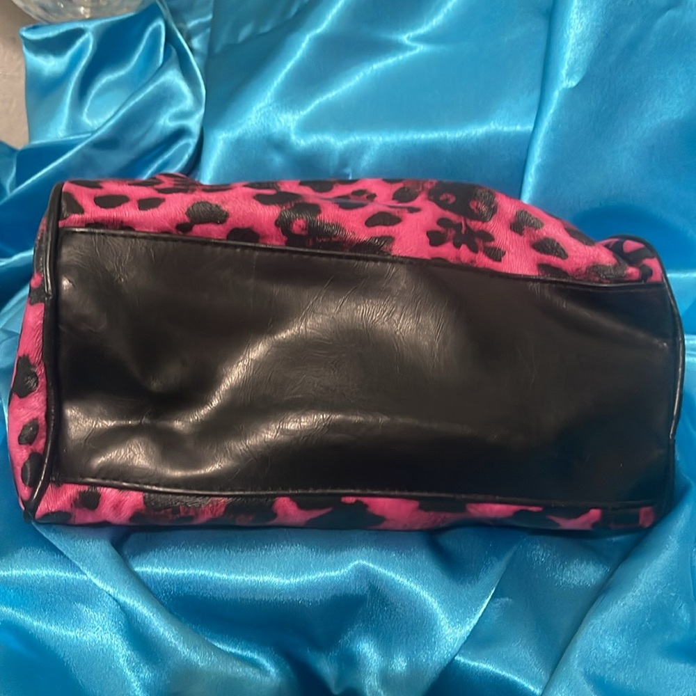 EUC Pink Leopard Print Purse - Picture 4 of 7